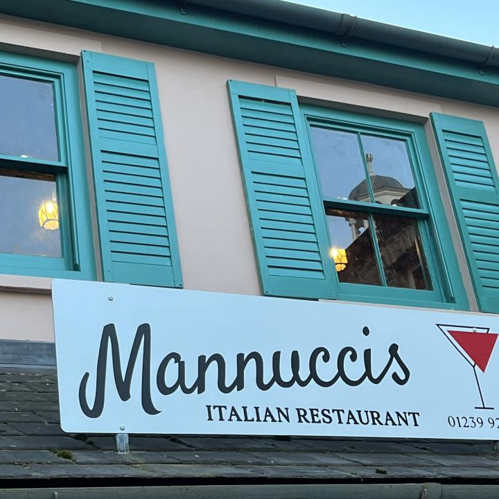 Manucci's Italian Restaurant