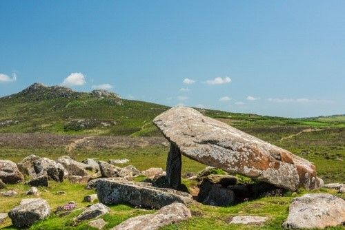 Coetan Arthur, Whitesands Bay